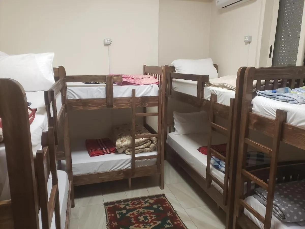 Hostel Oakland Tiran Arnavutluk
