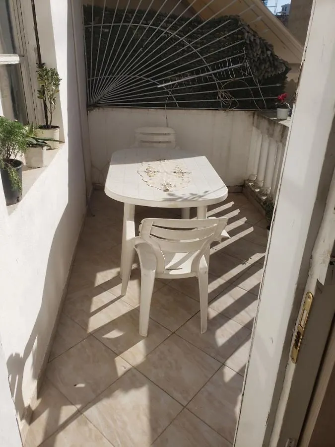 Hostel Oakland Tiran 0*,
