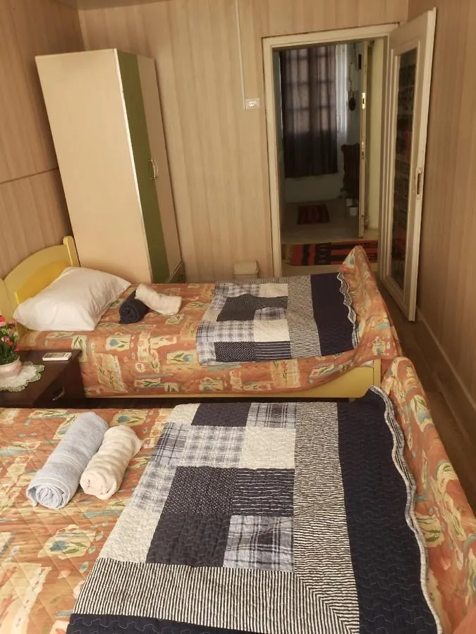 Hostel Oakland Tirana